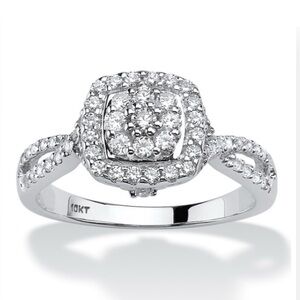 Elegant Silver Diamond Ring